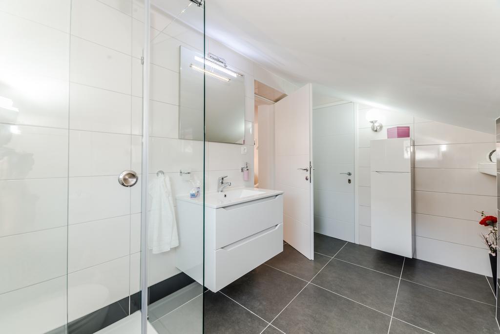 Apartment Luce Mala Zadar Buitenkant foto